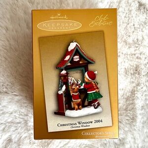 2004 Christmas Window #2, Hallmark Club Exclusive Ornament (QXC4003)